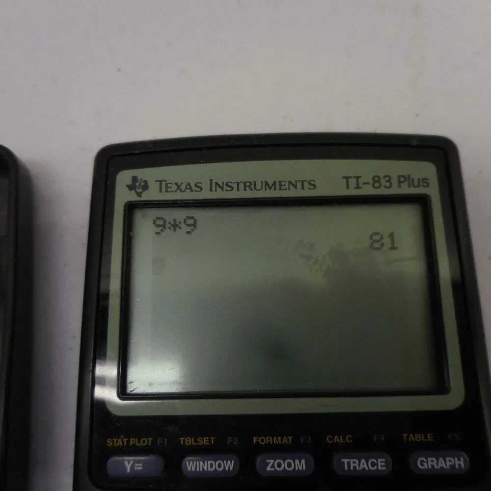 Texas Instruments TI-83 Plus Graphing Calculator With Cover Algebra Math - WORKS
